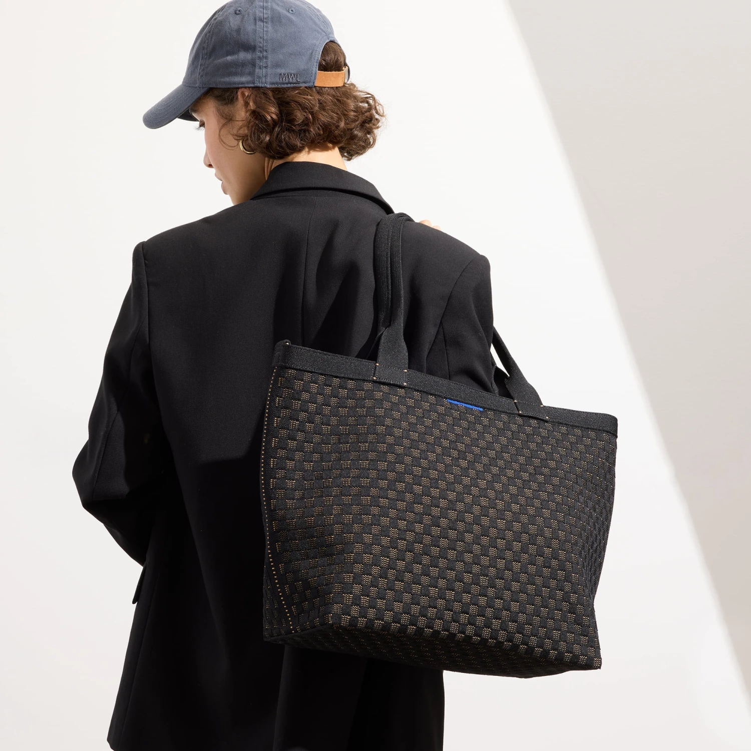 Rothy's The Lightweight Zip Tote - Night Song 3 Rothy's The Lightweight Zip Tote - Night Song - Image 3