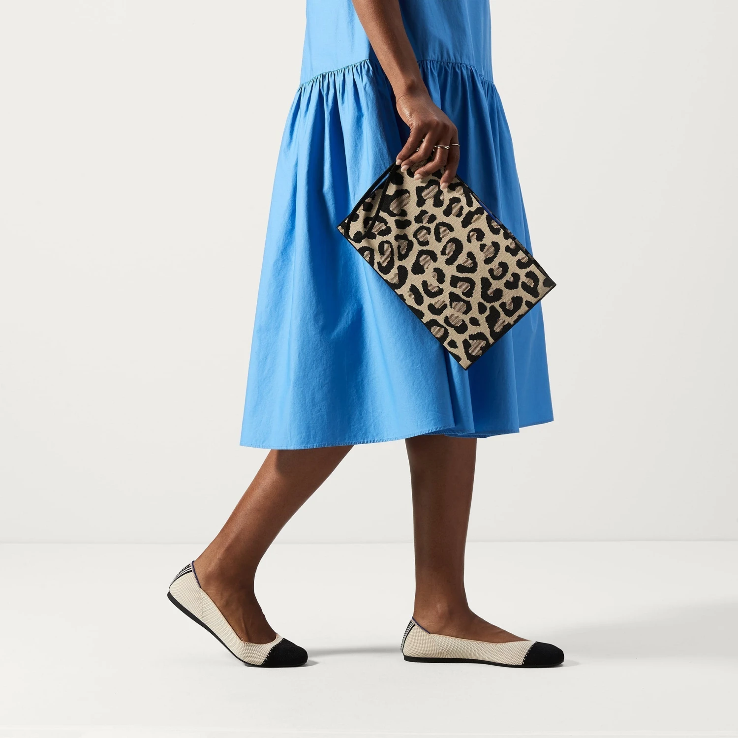 Rothy's The Wristlet - Desert Cat 4 Rothy's The Wristlet - Desert Cat - Image 4