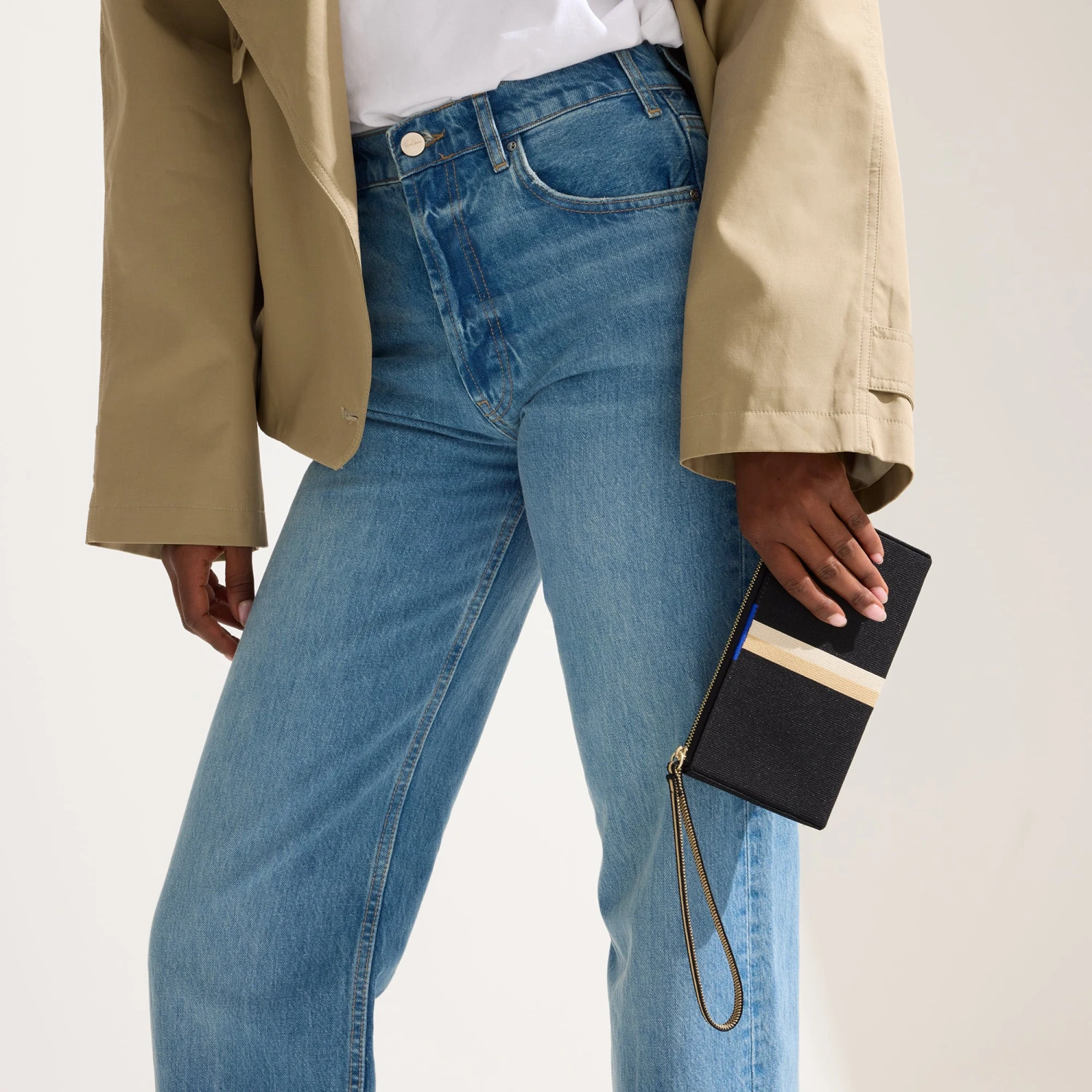 Rothy's The Wallet Wristlet - Black Portobello Stripe 3 Rothy's The Wallet Wristlet - Black Portobello Stripe - Image 3